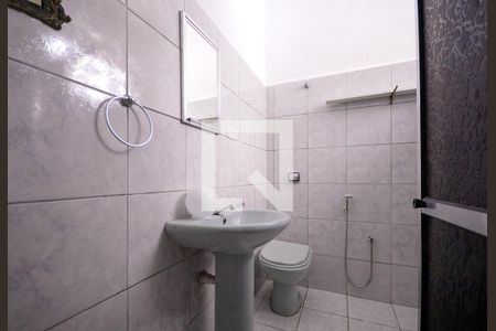 Banheiro  de casa à venda com 1 quarto, 90m² em Vila Moinho Velho, São Paulo