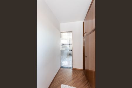 Casa à venda com 250m², 3 quartos e 4 vagas Casa à venda com 250m², 3 quartos e 4 vagasCloset Suíte 1