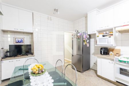 Casa à venda com 250m², 3 quartos e 4 vagas Casa à venda com 250m², 3 quartos e 4 vagasCozinha