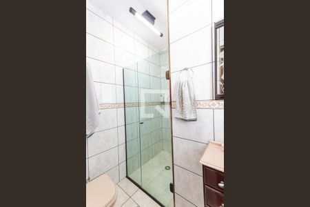 Casa à venda com 250m², 3 quartos e 4 vagas Casa à venda com 250m², 3 quartos e 4 vagasBanheiro da Suíte 2