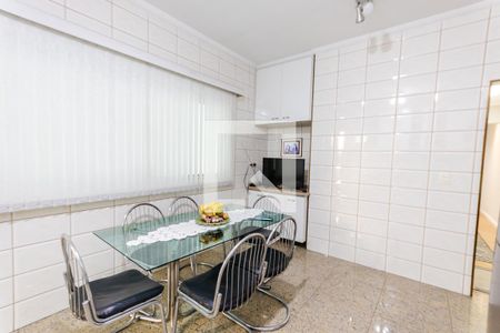 Casa à venda com 250m², 3 quartos e 4 vagas Casa à venda com 250m², 3 quartos e 4 vagasCozinha