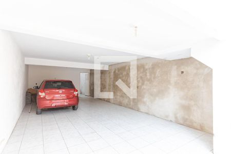 Casa à venda com 250m², 3 quartos e 4 vagas Casa à venda com 250m², 3 quartos e 4 vagasGaragem