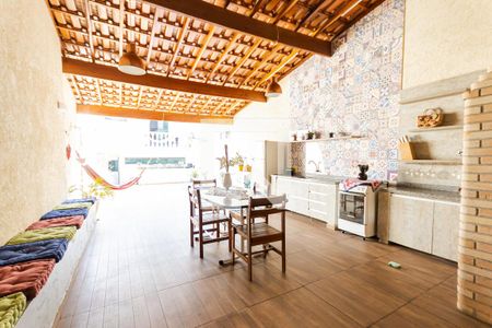 Casa à venda com 250m², 3 quartos e 4 vagas Casa à venda com 250m², 3 quartos e 4 vagasÁrea gourmet