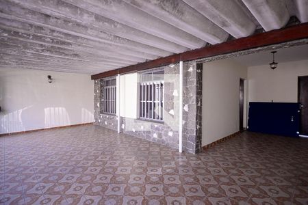 Casa à venda com 350m², 7 quartos e 3 vagasCasa 1 - Garagem 