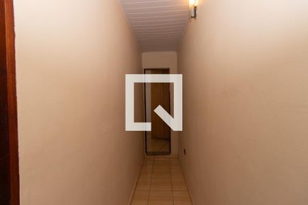 Corredor de casa para alugar com 3 quartos, 179m² em Vila Mazzei, São Paulo