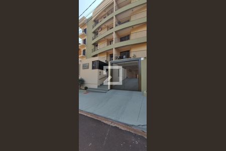 Apartamento para alugar com 82m², 2 quartos e 2 vagasFachada