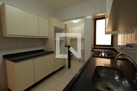 Apartamento para alugar com 82m², 2 quartos e 2 vagasCozinha