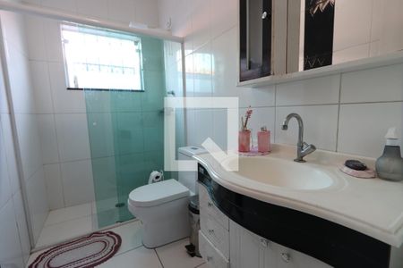 Casa à venda com 130m², 3 quartos e 4 vagasBanheiro Social