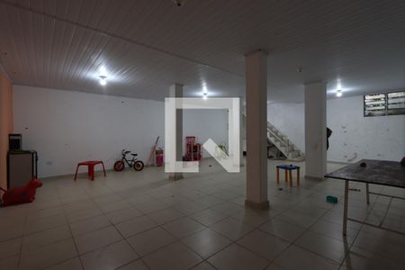 Casa à venda com 130m², 3 quartos e 4 vagasÁrea externa 