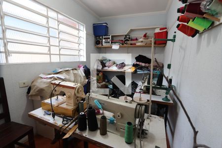 Casa à venda com 130m², 3 quartos e 4 vagasQuarto de Serviço