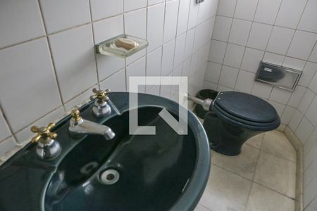 Casa à venda com 520m², 6 quartos e 16 vagas Casa à venda com 520m², 6 quartos e 16 vagasLavabo 2