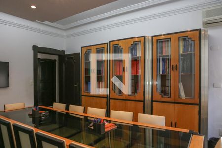 Casa à venda com 520m², 6 quartos e 16 vagas Casa à venda com 520m², 6 quartos e 16 vagasSala 3