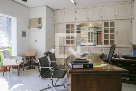 Casa à venda com 520m², 6 quartos e 16 vagas Casa à venda com 520m², 6 quartos e 16 vagasEscritório/Quarto 4