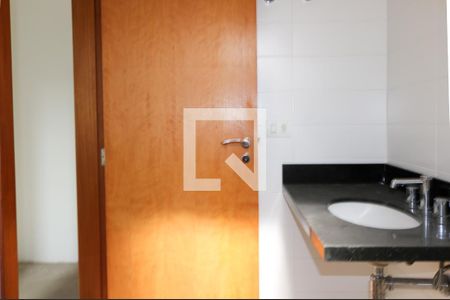 Apartamento à venda com 155m², 3 quartos e 3 vagasBanheiro da Suíte 2
