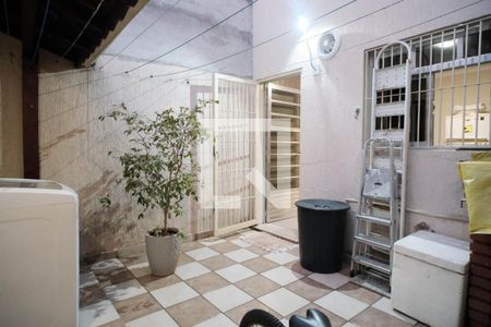 Casa à venda com 110m², 2 quartos e 1 vagaÁrea de serviço  