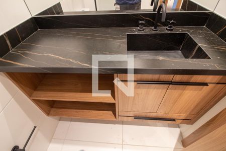 Banheiro de kitnet/studio para alugar com 1 quarto, 30m² em Jardim das Acacias, São Paulo