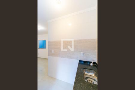 Cozinha de apartamento para alugar com 2 quartos, 46m² em Vila Carrão, São Paulo