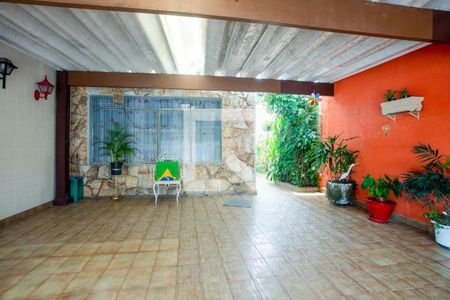 Casa à venda com 253m², 3 quartos e 2 vagas