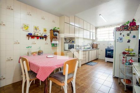 Casa à venda com 253m², 3 quartos e 2 vagas