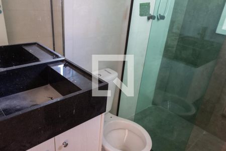 Casa de condomínio para alugar com 250m², 4 quartos e 2 vagasBanheiro da Suíte 1