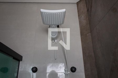 Casa de condomínio para alugar com 250m², 4 quartos e 2 vagasBanheiro da Suíte 1