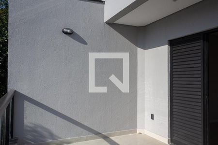 Casa de condomínio para alugar com 250m², 4 quartos e 2 vagasSacada