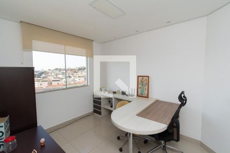 Apartamento à venda com 180m², 4 quartos e 3 vagasQuarto 2