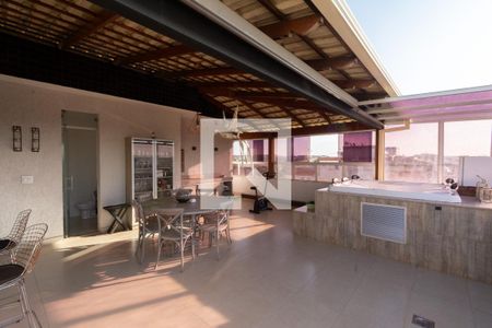 Apartamento à venda com 180m², 4 quartos e 3 vagasCobertura