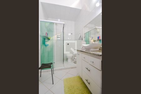 Casa à venda com 184m², 2 quartos e 3 vagas Casa à venda com 184m², 2 quartos e 3 vagasBanheiro Social