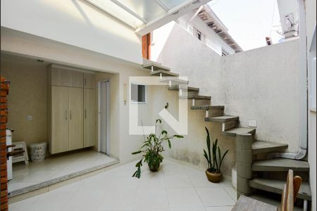 Casa à venda com 184m², 2 quartos e 3 vagas Casa à venda com 184m², 2 quartos e 3 vagasÁrea de Serviço