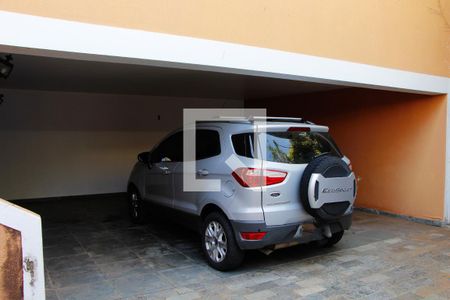 Casa de condomínio à venda com 403m², 4 quartos e 4 vagas Casa de condomínio à venda com 403m², 4 quartos e 4 vagasÁREA EXTERNA FRENTE