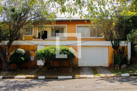 Casa de condomínio à venda com 403m², 4 quartos e 4 vagas Casa de condomínio à venda com 403m², 4 quartos e 4 vagasFACHADA