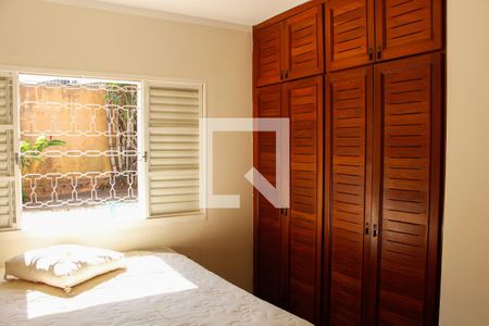 Casa de condomínio à venda com 403m², 4 quartos e 4 vagas Casa de condomínio à venda com 403m², 4 quartos e 4 vagasQUARTO 3