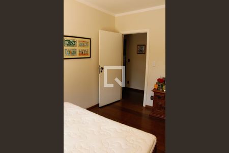 Casa de condomínio à venda com 403m², 4 quartos e 4 vagas Casa de condomínio à venda com 403m², 4 quartos e 4 vagasQUARTO 3