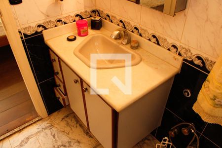 Casa de condomínio à venda com 403m², 4 quartos e 4 vagas Casa de condomínio à venda com 403m², 4 quartos e 4 vagasBANHEIRO DA SUITE MASTER