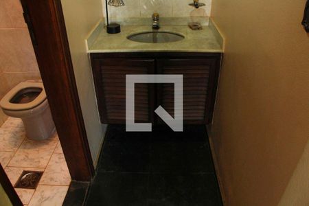 LAVABO de casa de condomínio à venda com 4 quartos, 403m² em Bairro das Palmeiras, Campinas