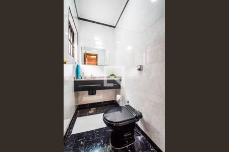 Casa à venda com 280m², 4 quartos e 4 vagas