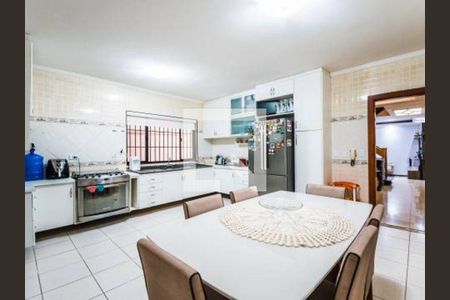 Casa à venda com 280m², 4 quartos e 4 vagas