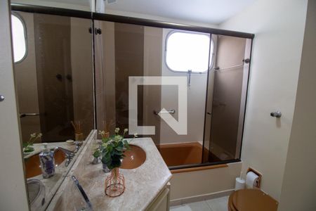 Apartamento à venda com 127m², 3 quartos e 2 vagasBanheiro