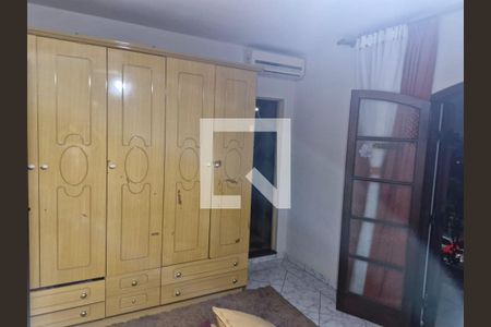 Casa à venda com 266m², 3 quartos e 3 vagas