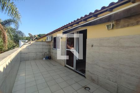 Casa de condomínio à venda com 110m², 4 quartos e 2 vagas3º Pav - Varanda