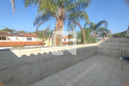 Casa de condomínio à venda com 110m², 4 quartos e 2 vagas3º Pav - Varanda