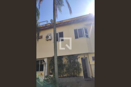 Casa de condomínio à venda com 110m², 4 quartos e 2 vagasÁrea comum