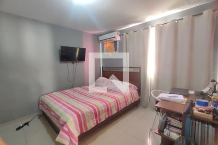 Casa de condomínio à venda com 110m², 4 quartos e 2 vagas2º Pav - Suite 1