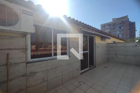 Casa de condomínio à venda com 110m², 4 quartos e 2 vagas3º Pav - Varanda