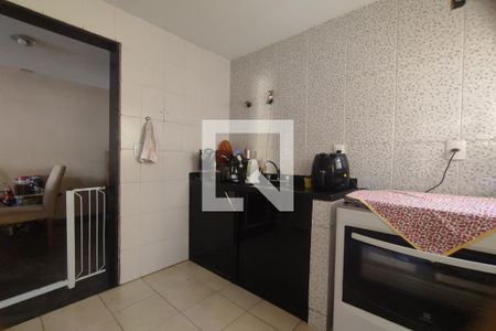 Casa de condomínio à venda com 110m², 4 quartos e 2 vagas1º Pav - Cozinha