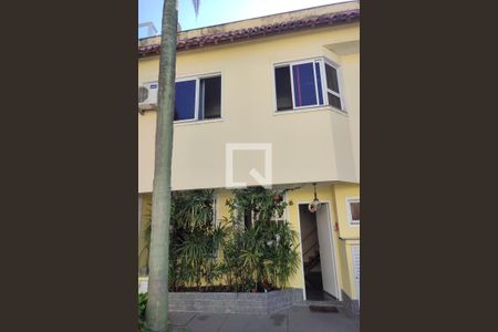 Casa de condomínio à venda com 110m², 4 quartos e 2 vagasÁrea comum