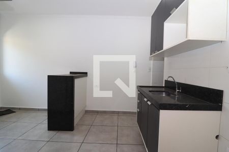Sala/Cozinha de apartamento para alugar com 2 quartos, 30m² em Penha de França, São Paulo