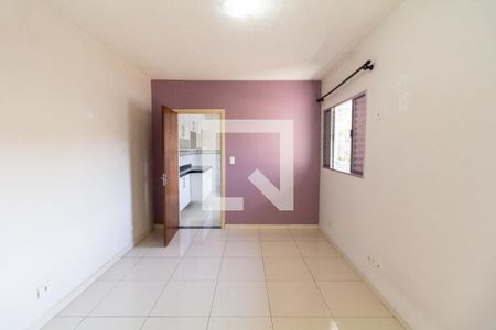 Casa para alugar com 60m², 2 quartos e 2 vagas Casa para alugar com 60m², 2 quartos e 2 vagasSuíte