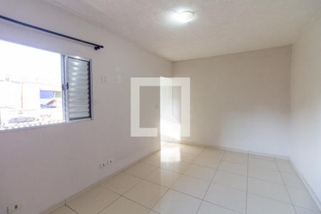 Casa para alugar com 60m², 2 quartos e 2 vagas Casa para alugar com 60m², 2 quartos e 2 vagasSuíte